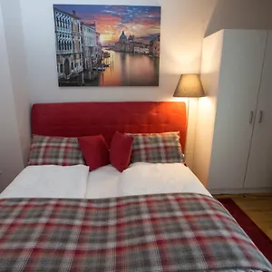 Apartahotel Premium Messe ***